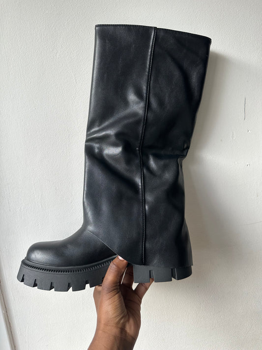 Black Buckle Layer Boots