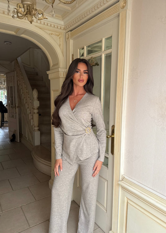 ‘Harriet’ Long Sleeve Buckle Set